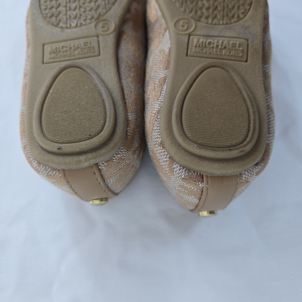 Michael Kors Toddler Girl Tan Fatima Signature‎ Print Logo Charms Ballet Flats 5 - Picture 9 of 9